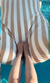 Sara Tendulkar feet photo thumbnail