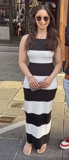 Sara Tendulkar feet photo thumbnail