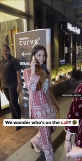 Sara Tendulkar feet photo thumbnail
