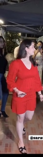 Sara Tendulkar feet photo thumbnail