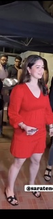 Sara Tendulkar feet photo thumbnail