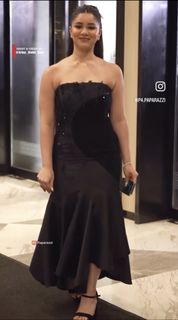 Sara Tendulkar feet photo thumbnail