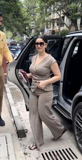 Sara Tendulkar feet photo thumbnail