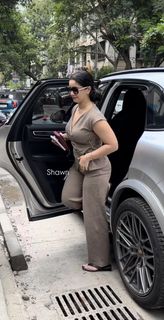 Sara Tendulkar feet photo thumbnail