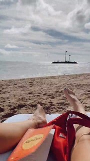 Sara Thompson feet photo 20