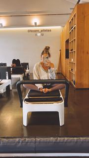 Sara Thompson feet photo 11