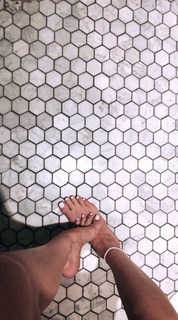 Sara Thompson feet photo 1
