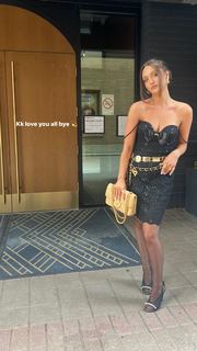 Sara Thompson feet photo 17