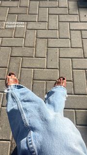 Sara Thompson feet photo 16