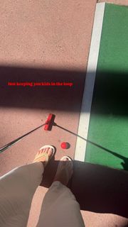 Sara Thompson feet photo 6