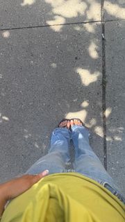 Sara Thompson feet photo 4