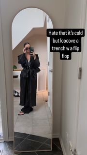 Sara Thompson feet photo 3