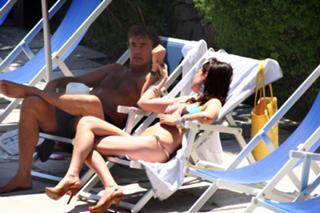 Sara Tommasi feet photo thumbnail
