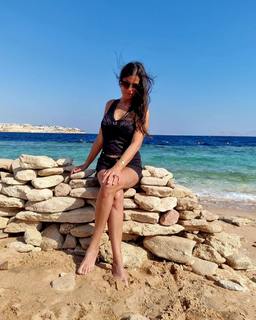 Sara Tommasi feet photo thumbnail