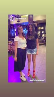 Sara Tommasi feet photo thumbnail