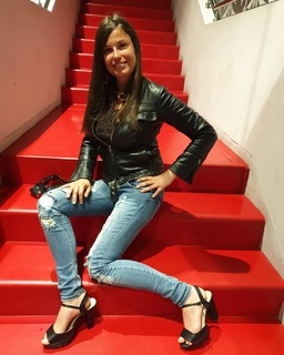 Sara Tommasi feet photo thumbnail