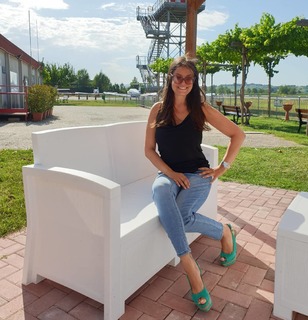 Sara Tommasi feet photo thumbnail