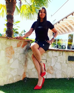 Sara Tommasi feet photo thumbnail