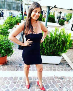 Sara Tommasi feet photo thumbnail