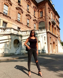 Sara Tommasi feet photo thumbnail