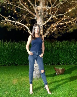 Sara Tommasi feet photo thumbnail