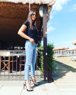Sara Tommasi feet photo thumbnail