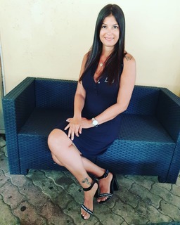 Sara Tommasi feet photo thumbnail