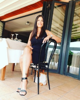Sara Tommasi feet photo thumbnail
