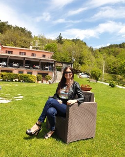 Sara Tommasi feet photo thumbnail
