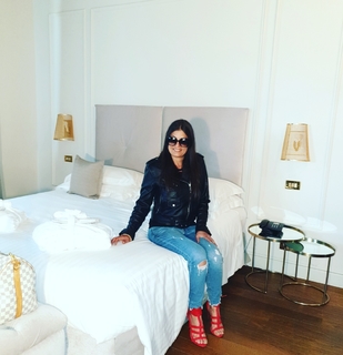 Sara Tommasi feet photo thumbnail