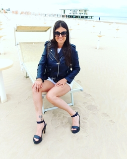 Sara Tommasi feet photo thumbnail