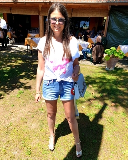Sara Tommasi feet photo thumbnail