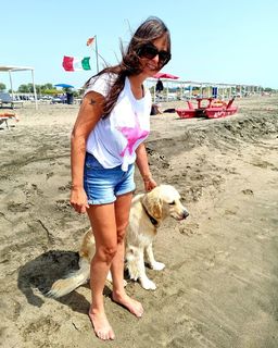 Sara Tommasi feet photo thumbnail