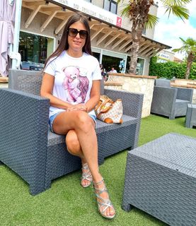 Sara Tommasi feet photo thumbnail