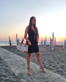 Sara Tommasi feet photo thumbnail