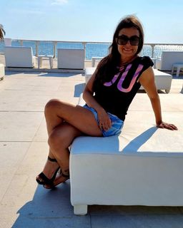 Sara Tommasi feet photo thumbnail
