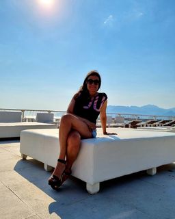 Sara Tommasi feet photo thumbnail