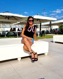 Sara Tommasi feet photo thumbnail