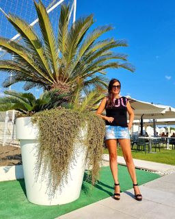 Sara Tommasi feet photo thumbnail