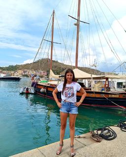 Sara Tommasi feet photo thumbnail