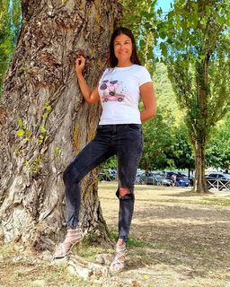 Sara Tommasi feet photo thumbnail
