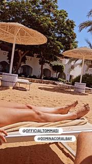 Sara Tommasi feet photo thumbnail