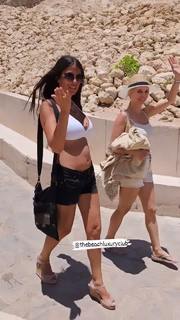Sara Tommasi feet photo thumbnail