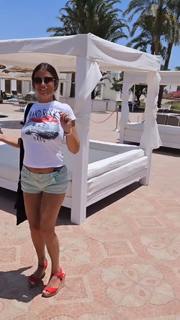Sara Tommasi feet photo thumbnail