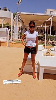 Sara Tommasi feet photo thumbnail