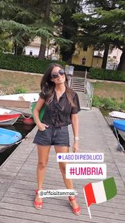 Sara Tommasi feet photo thumbnail
