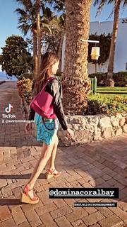 Sara Tommasi feet photo thumbnail