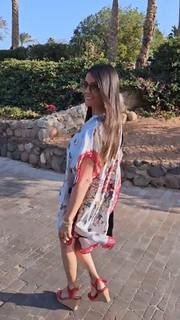 Sara Tommasi feet photo thumbnail