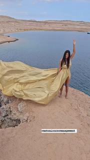 Sara Tommasi feet photo thumbnail