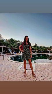 Sara Tommasi feet photo thumbnail